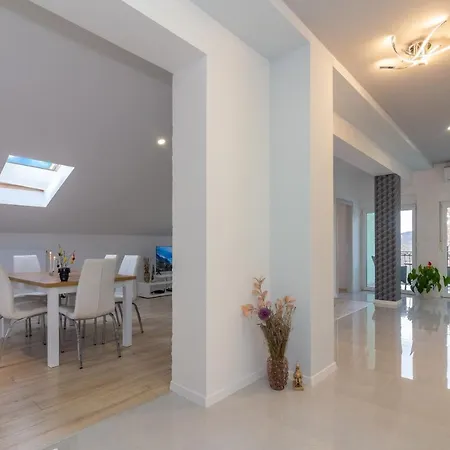 Celinka, - Makarska Villa